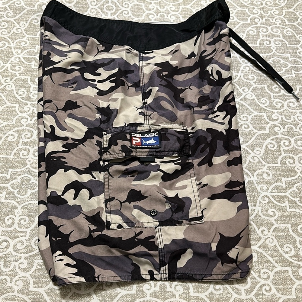 mens pelagic sz 30 board shorts